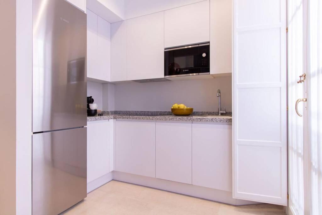Mumu Luxury Suite Lirio Sevilla Eksteriør bilde